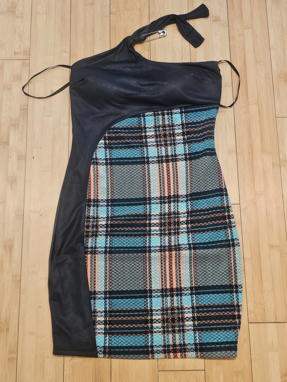 One-Shoulder Plaid Bodycon Dress in Black and Turquoise